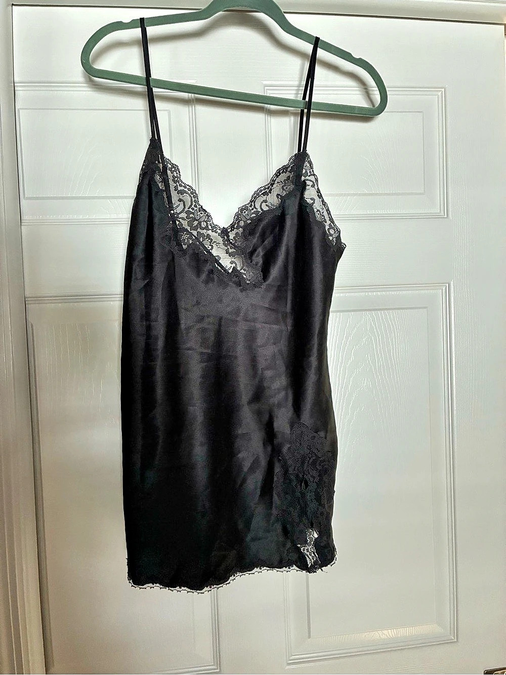 Black Lace Trim slip Like New